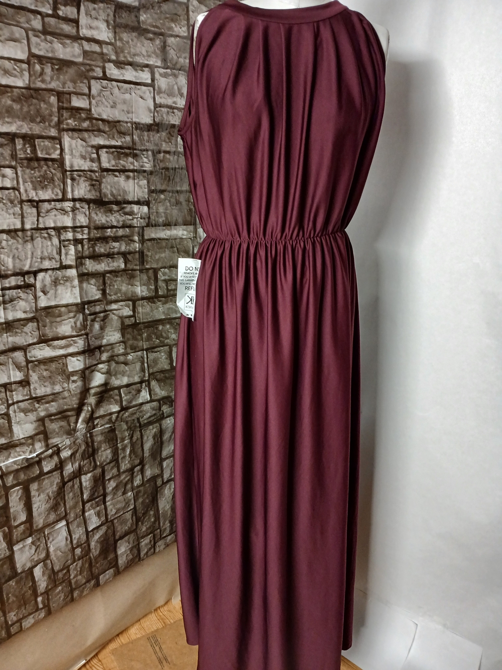 Sleeveless Burgundy Maxi Dress with Gathered Waist